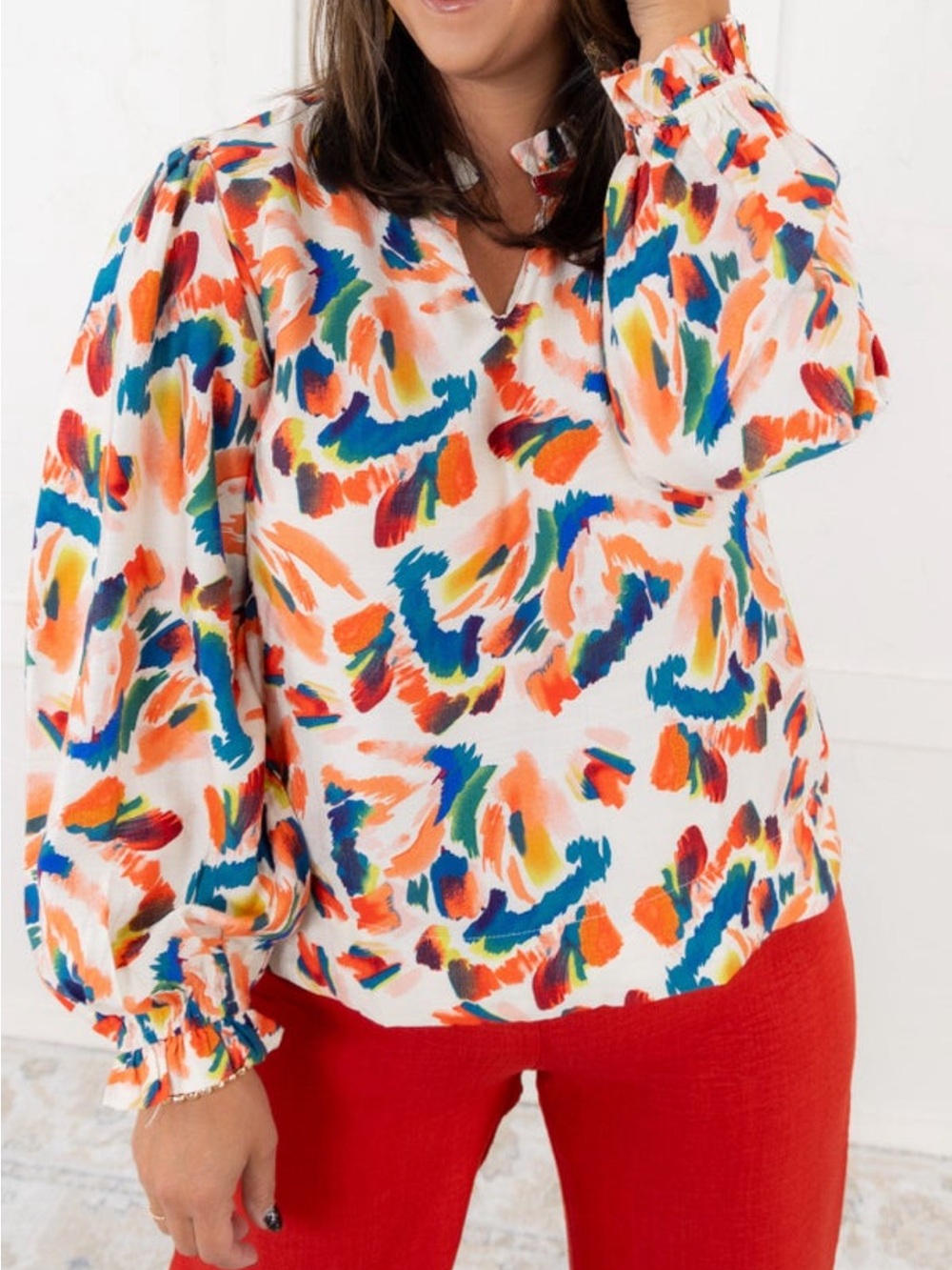NWT Women’s Multicolor Brushstroke Print Blouse - White/Orange/Blue
